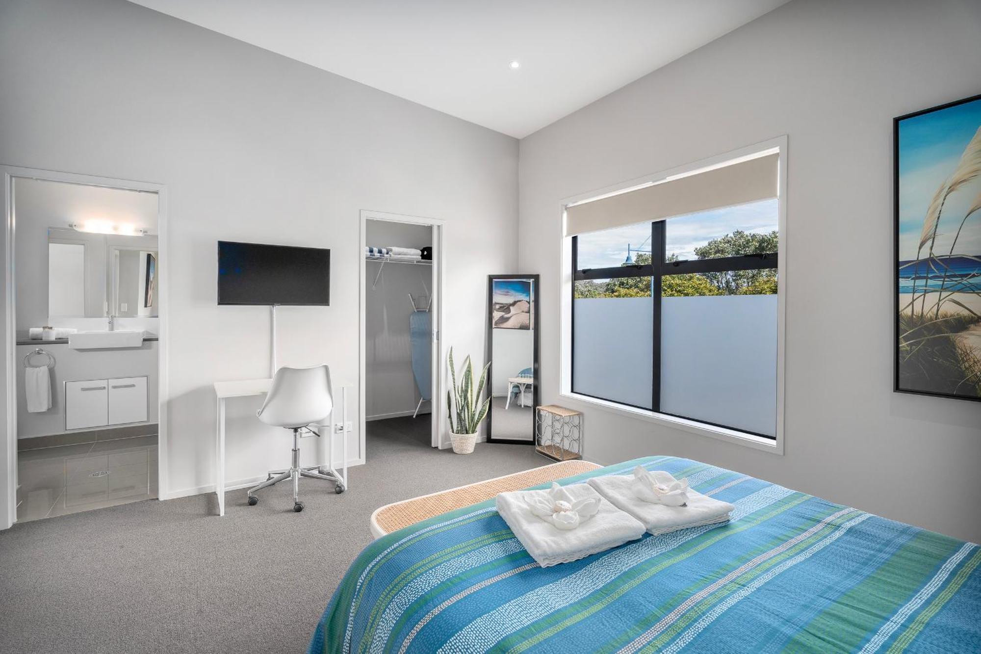 Sovereign Pier On The Waterways Whitianga Exterior photo