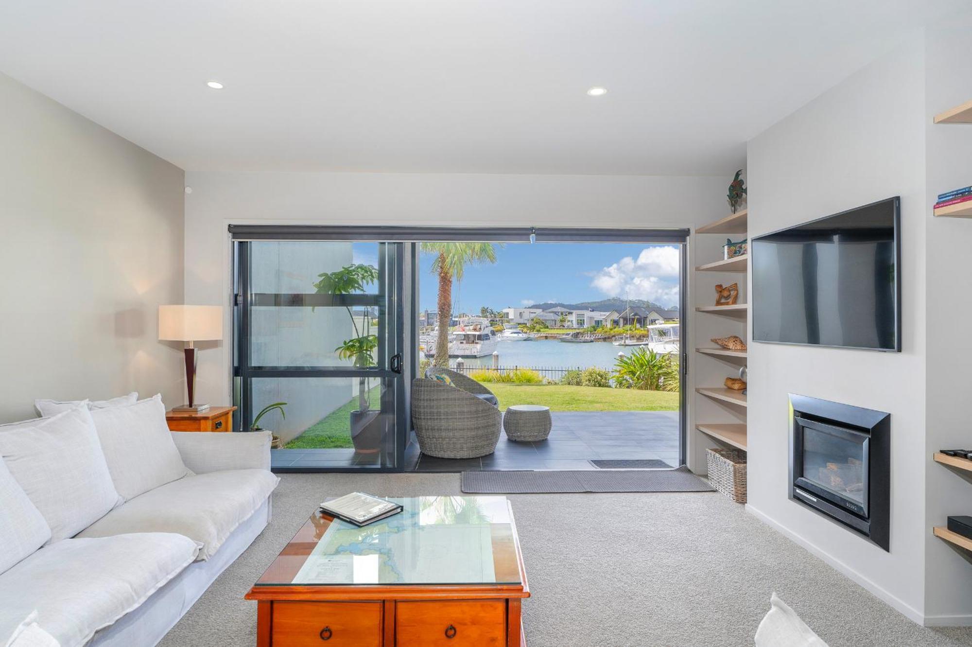 Sovereign Pier On The Waterways Whitianga Exterior photo