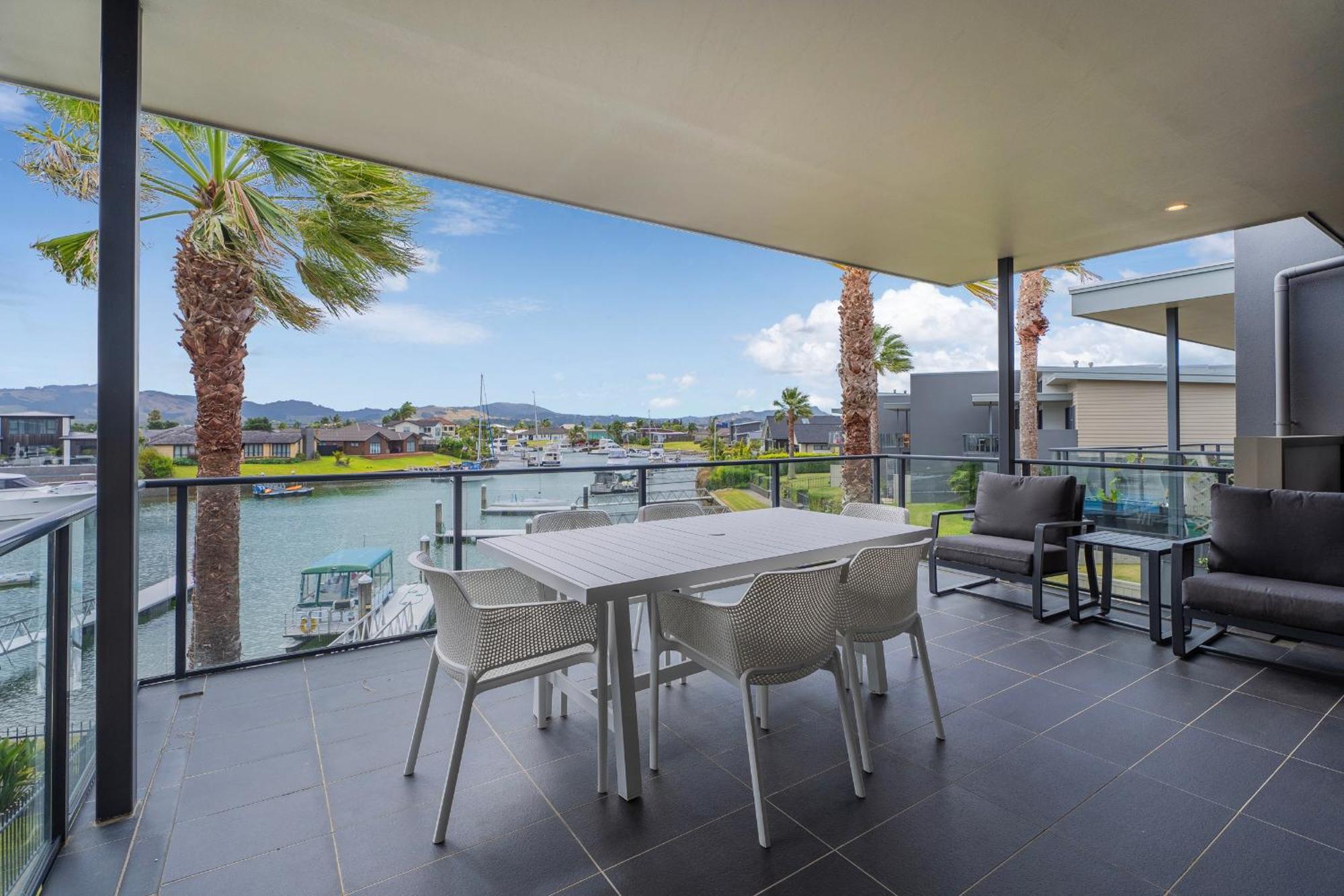 Sovereign Pier On The Waterways Whitianga Exterior photo