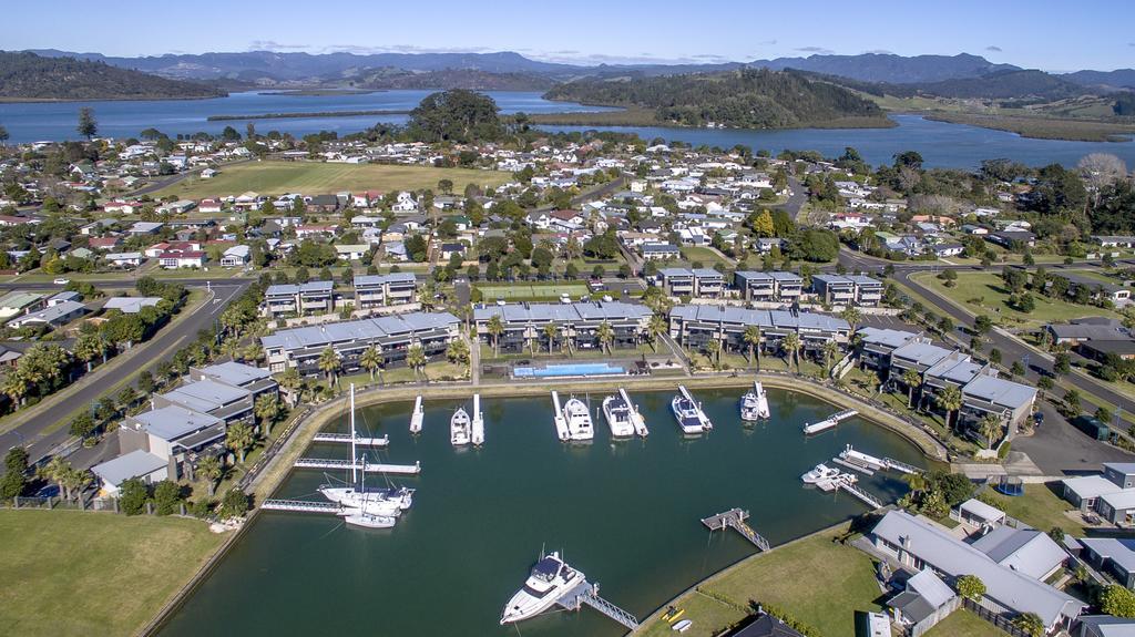 Sovereign Pier On The Waterways Whitianga Exterior photo