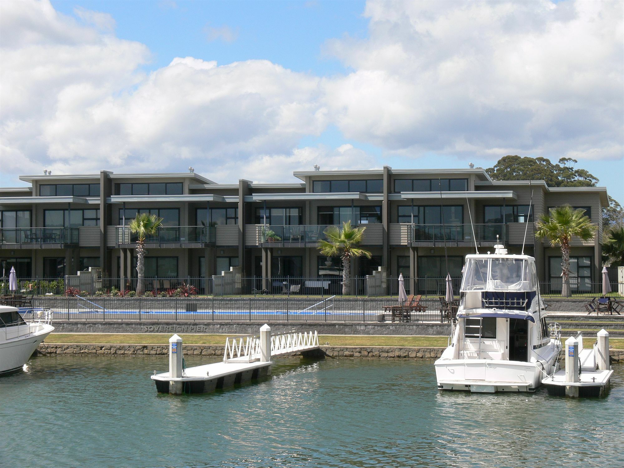 Sovereign Pier On The Waterways Whitianga Exterior photo